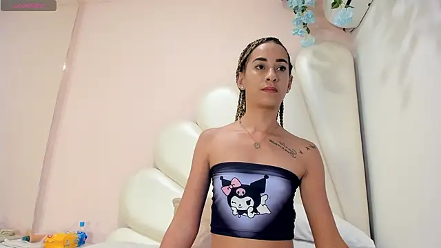 Snapshot of Olivia_Stevens chatting on 02-20-25, 10:26 Olivia Stevens online show from 02-20-25, 10:26