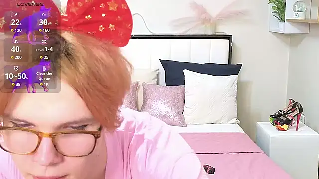 LouiseCoke online show from 03-04-25, 09:43