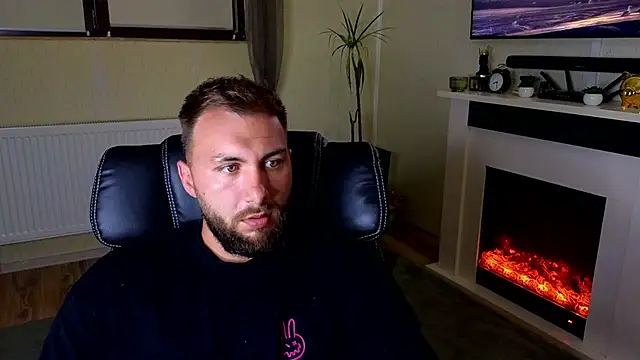 Snapshot of JamieNoxus chatting on 06-16-26, 05:29 JamieNoxus online show from 06-16-26, 05:29