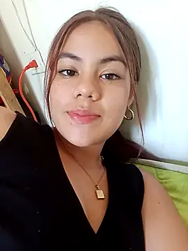 Snapshot of EsperanzaAndJey chatting on 10-18-25, 07:16 EsperanzaAndJey online show from 10-18-25, 07:16