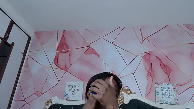 LindaBird online show from 12-01-25, 08:21