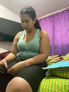 Carola-Ross online show from 04-13-26, 05:17