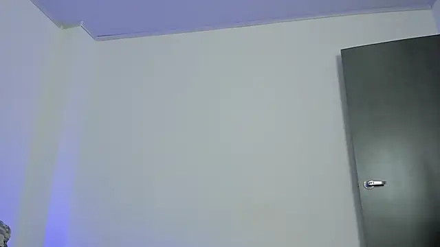 hugosan12 online show from 09-19-25, 06:12