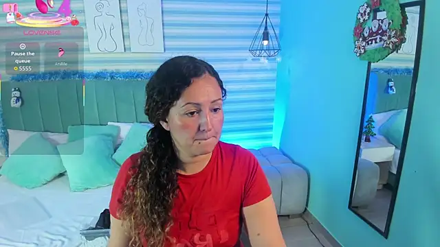 abby apple online show from 12-22-25, 01:22