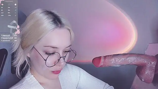 Snapshot of _chatur_babe chatting on 03-22-25, 07:53  chatur babe online show from 03-22-25, 07:53