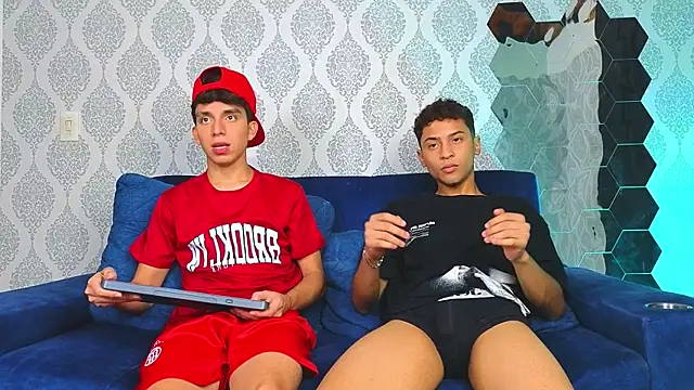 Snapshot of Angel_boyy2 chatting on 03-13-25, 10:21 Angel boyy2 online show from 03-13-25, 10:21