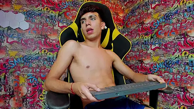 Snapshot of Angel_boyy2 chatting on 02-09-25, 07:05 Angel boyy2 online show from 02-09-25, 07:05