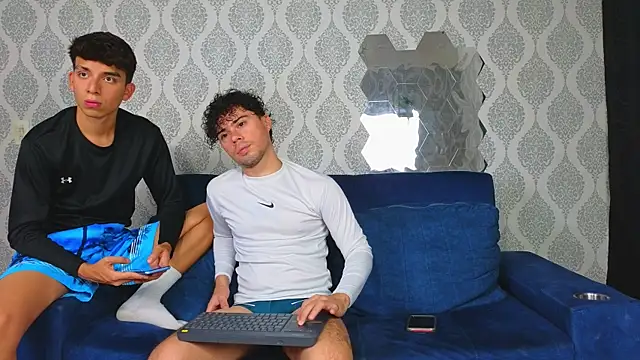 Snapshot of Angel_boyy2 chatting on 02-13-25, 07:21 Angel boyy2 online show from 02-13-25, 07:21