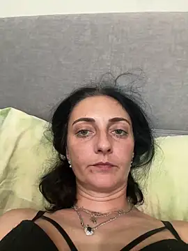 Snapshot of Miroslava1247 chatting on 05-27-26, 11:28 Miroslava1247 online show from 05-27-26, 11:28