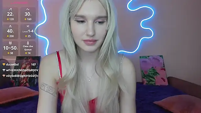 Snapshot of EvelinaLuu chatting on 03-06-25, 07:36 EvelinaLuu online show from 03-06-25, 07:36