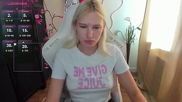 EvelinaLuu online show from 07-01-26, 01:06