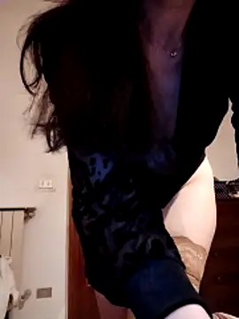 1hotgirl1 online show from 04-16-26, 07:47