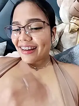 anahi evans19 online show from 11-23-25, 08:52