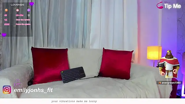 Snapshot of Emylyjonhs chatting on 05-15-26, 08:29 Emylyjonhs online show from 05-15-26, 08:29