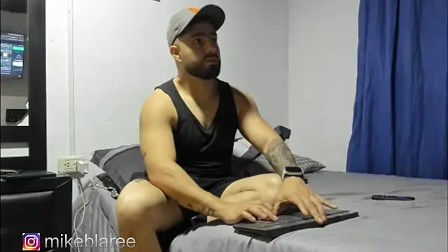 mikeblaree online show from 11-05-25, 03:31