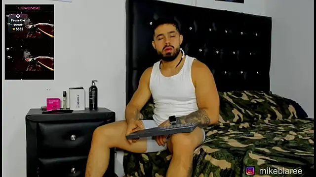 mikeblaree online show from 04-05-26, 05:52