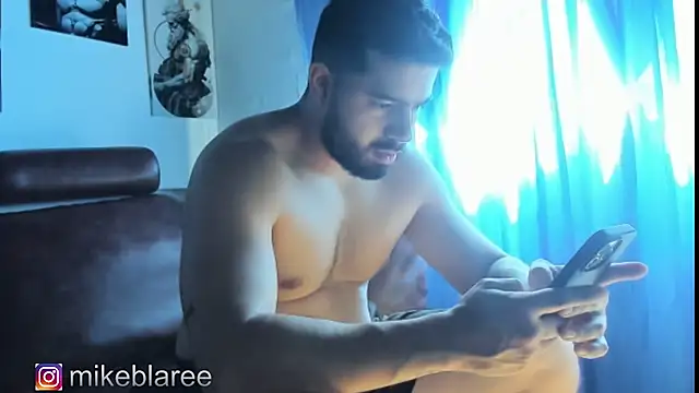 mikeblaree online show from 11-22-25, 07:13