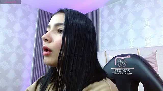 Snapshot of Gaby_tay1 chatting on 10-12-25, 03:41 Gaby tay1 online show from 10-12-25, 03:41