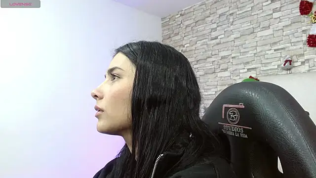 Snapshot of Gaby_tay1 chatting on 12-16-25, 07:29 Gaby tay1 online show from 12-16-25, 07:29