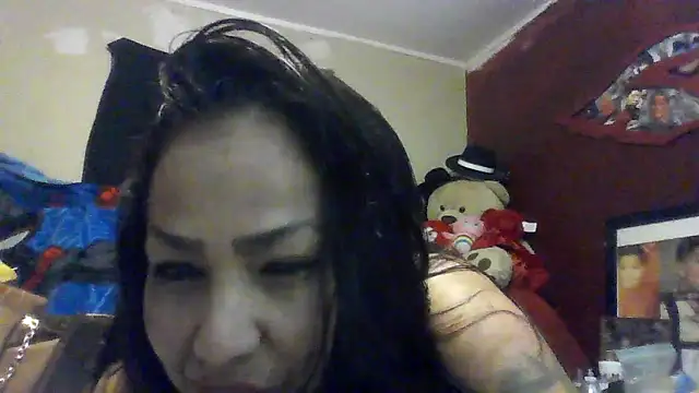 Snapshot of SweetSexyLatina chatting on 05-07-26, 04:06 SweetSexyLatina online show from 05-07-26, 04:06