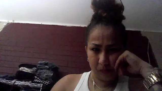 Snapshot of SweetSexyLatina chatting on 06-03-26, 08:04 SweetSexyLatina online show from 06-03-26, 08:04