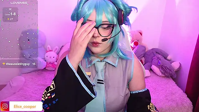 Snapshot of Elice_cooper_ chatting on 10-28-25, 06:12 Elice cooper online show from 10-28-25, 06:12