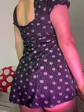 Snapshot of Elice_cooper_ chatting on 04-07-26, 10:17 Elice cooper online show from 04-07-26, 10:17