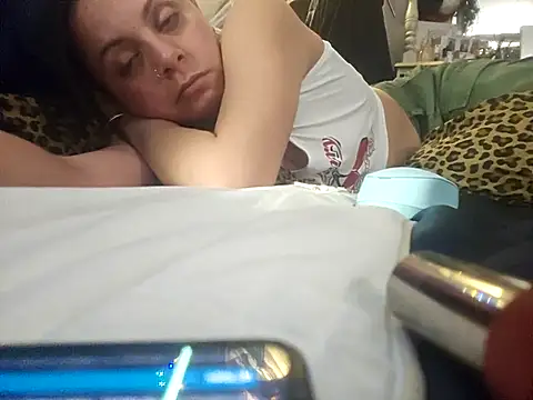Snapshot of ShysluutGia chatting on 02-25-25, 08:53 ShysluutGia online show from 02-25-25, 08:53