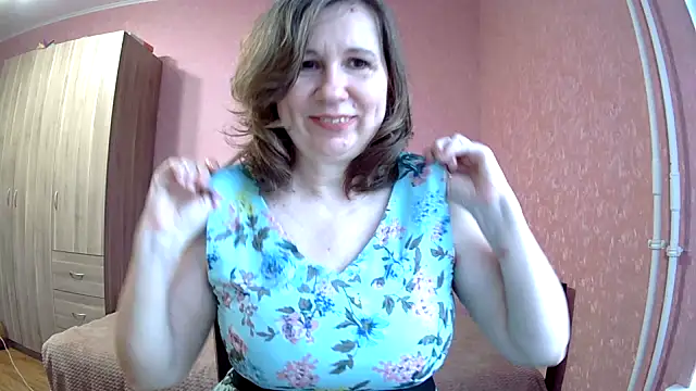 Snapshot of Starsan chatting on 10-26-25, 10:37 Starsan online show from 10-26-25, 10:37