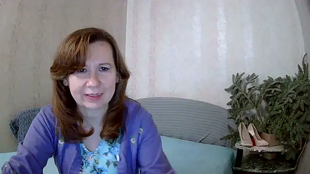 Snapshot of Starsan chatting on 02-09-25, 08:43 Starsan online show from 02-09-25, 08:43