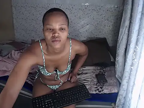 Snapshot of PrettyNyashX chatting on 05-24-26, 01:00 PrettyNyashX online show from 05-24-26, 01:00