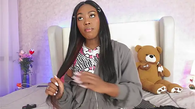 ThianaLopez online show from 11-22-25, 09:13