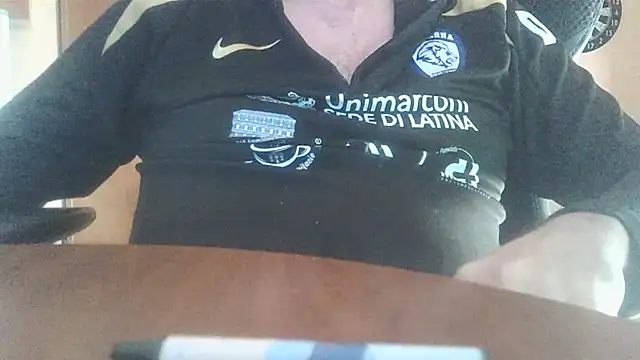 Snapshot of lanata chatting on 04-25-26, 04:04 lanata online show from 04-25-26, 04:04
