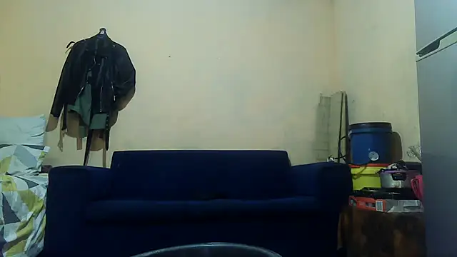 Snapshot of 01applebottom chatting on 10-06-25, 02:51 01applebottom online show from 10-06-25, 02:51