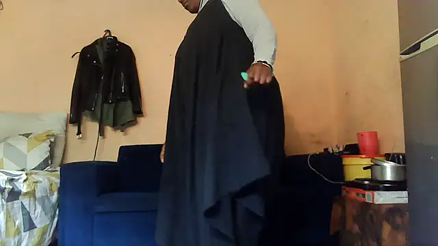 Snapshot of 01applebottom chatting on 09-30-25, 01:17 01applebottom online show from 09-30-25, 01:17