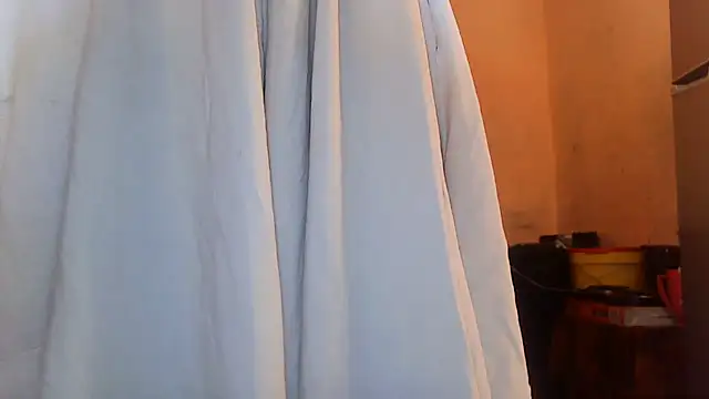 Snapshot of 01applebottom chatting on 10-03-25, 11:01 01applebottom online show from 10-03-25, 11:01