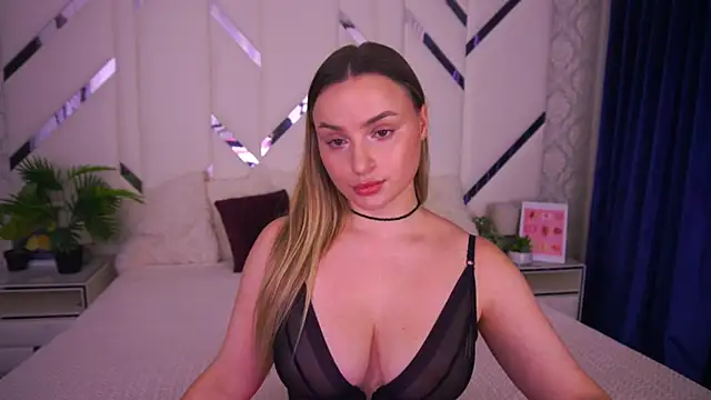 LindsieGreyy online show from 11-12-25, 08:07