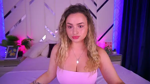 LindsieGreyy online show from 10-07-25, 06:36