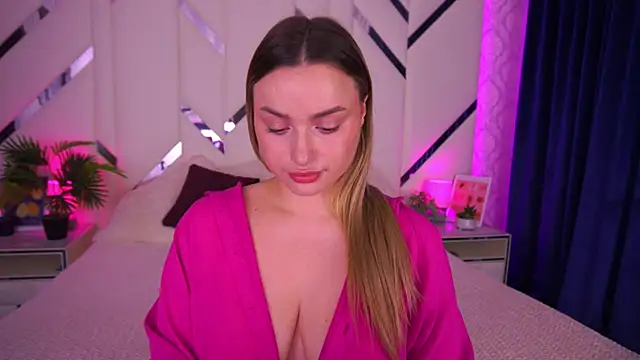 LindsieGreyy online show from 10-30-25, 08:01