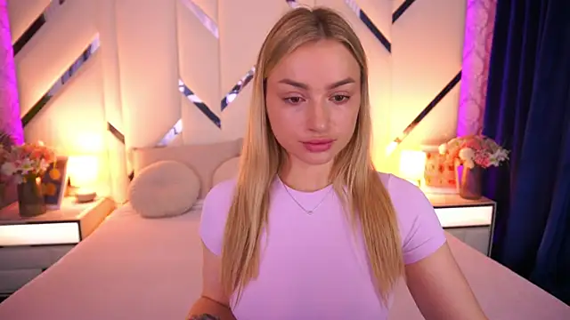 LindsieGreyy online show from 06-07-26, 06:29