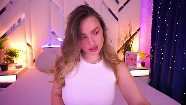 LindsieGreyy online show from 02-23-26, 08:26