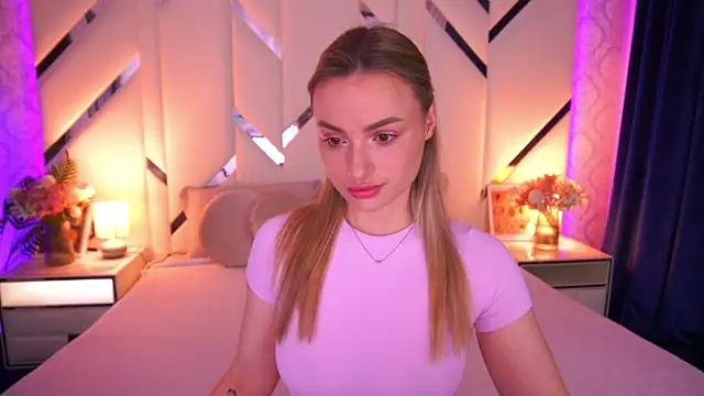 LindsieGreyy online show from 05-09-26, 06:28