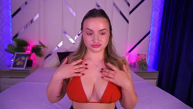 LindsieGreyy online show from 10-02-25, 06:17