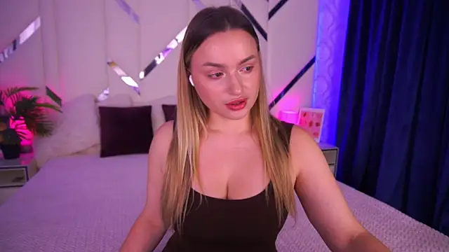 LindsieGreyy online show from 11-04-25, 07:45