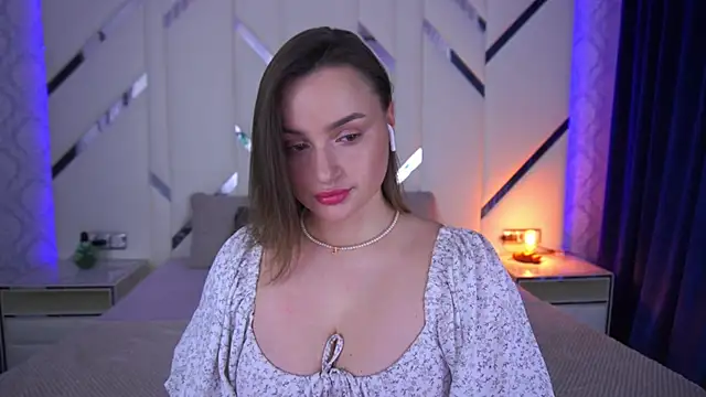 LindsieGreyy online show from 03-06-25, 07:25