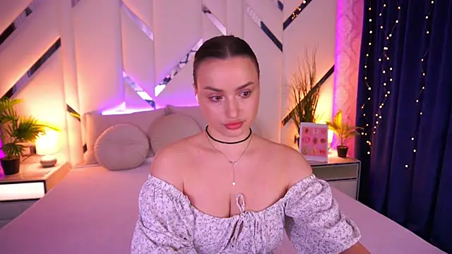 LindsieGreyy online show from 02-15-26, 08:46