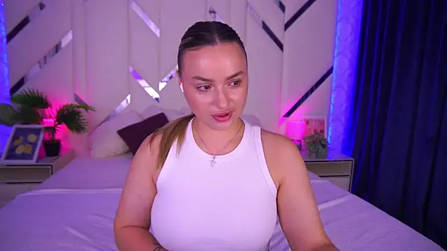 LindsieGreyy online show from 10-01-25, 06:29