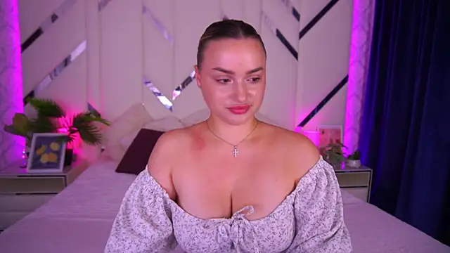 LindsieGreyy online show from 09-28-25, 06:20