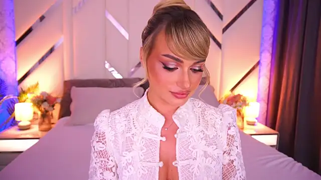 LindsieGreyy online show from 07-25-26, 12:44