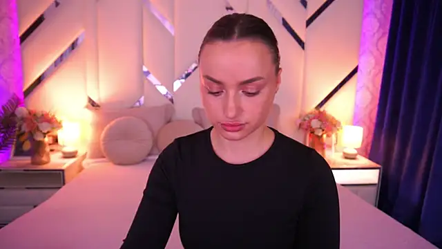 LindsieGreyy online show from 04-14-26, 06:29